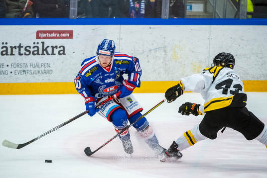 Oskarshamns Nicklas Heinerö och Brynäs Greg Scott