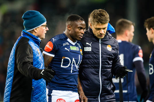Muhamed Maudo Keita of Strømsgodset leaves the pitch with