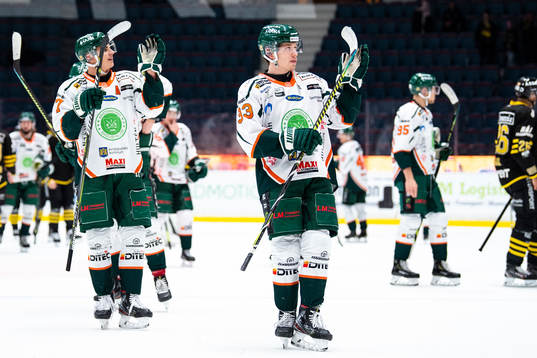 Kristianstads Mathias Röndbjerg och Morten Jensen jublar