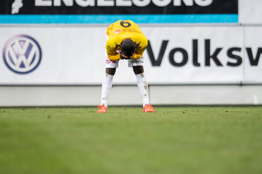 Falkenbergs Nsima Peter jublar