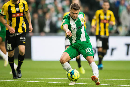 Hammarbys Alexander Kacaniklic skjuter 1-0 för Hammarby