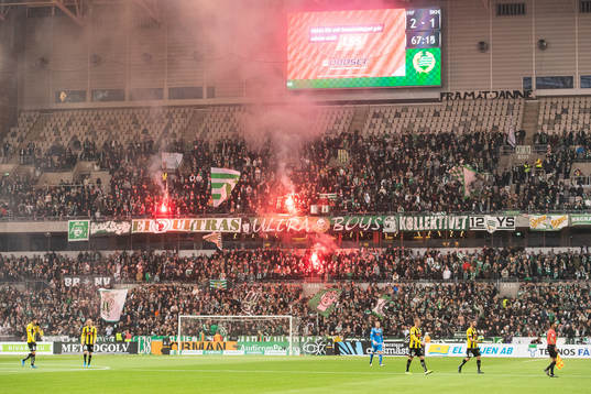 Spelarna lämnar plan på grund av spelavbrott