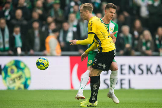 Hammarbys Alexander Kacaniklic och Häckens Gustav Berggren