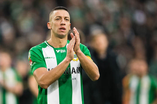Hammarbys Nikola Djurdjic tackar publiken