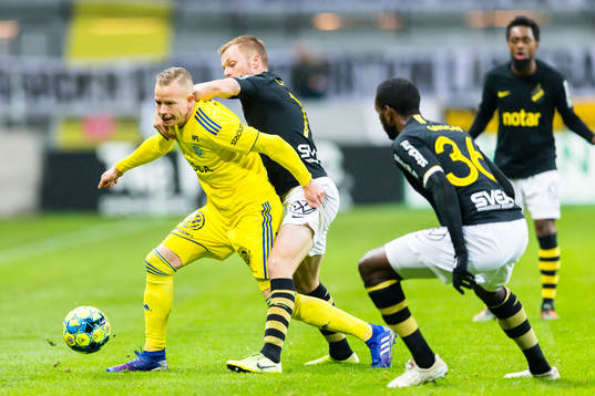 s Sebastian Larsson