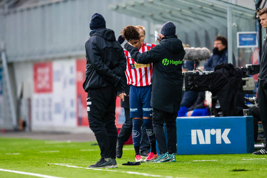 Maria Eduarda Francelino Da Silva of Avaldsnes in pain