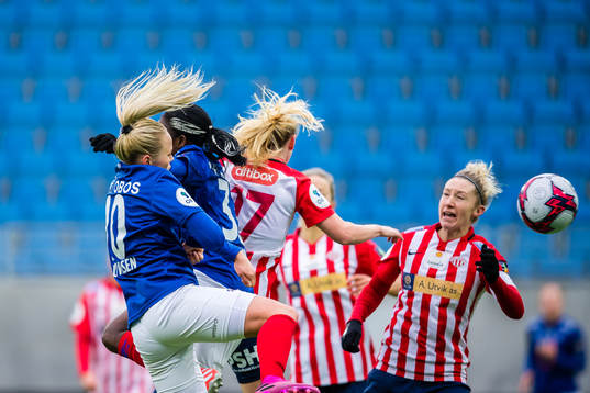 Victoria Ludvigsen of Vålerenga scores the 1-0 goal