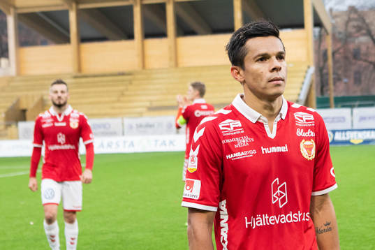 Kalmars Romário Pereira Sipião deppar