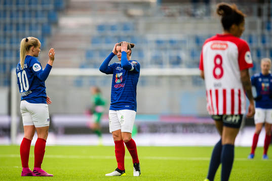 Victoria Ludvigsen and Sherida Spitse of Vålerenga