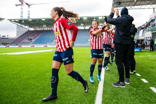 Nathalie Jøsang Utvik and Maria Min Xiu Sørenes of