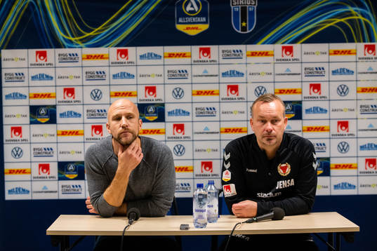 Sirius tränare Henrik Rydström och Kalmars tränare Jens
