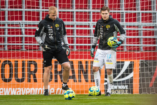 Elfsborgs målvakt Tim Rönning och målvakt Sebastian