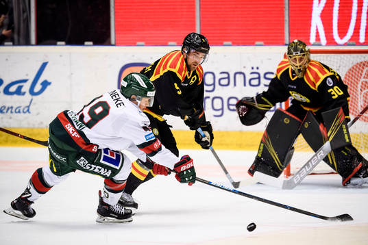Frölundas Simon Hjalmarsson och Brynäs Lukas Kilström