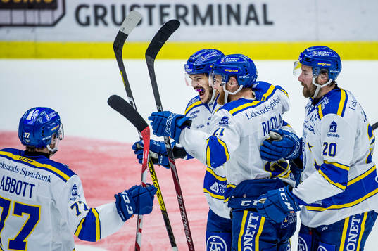 Leksands Thomas Valkvae Olsen jublar med lagkamraterna