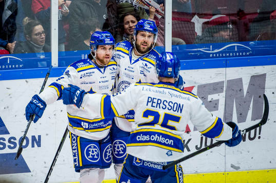 Leksands Oskar Lang jublar