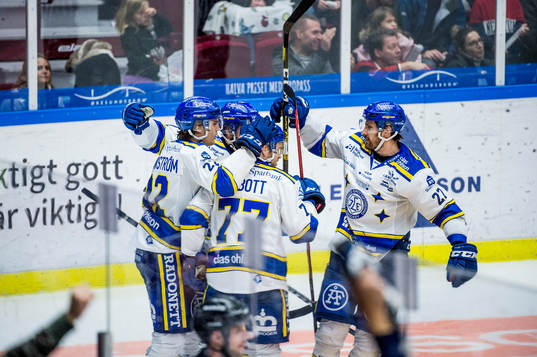 Leksands Spencer Abbott jublar med lagkamraterna