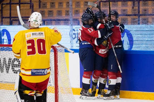 Stockholm Nords  spelarna jublar