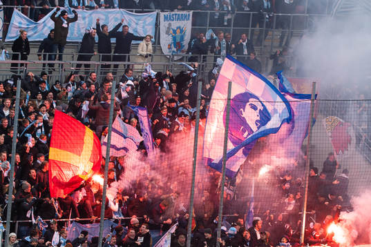 Malmö FFs supportrar jublar