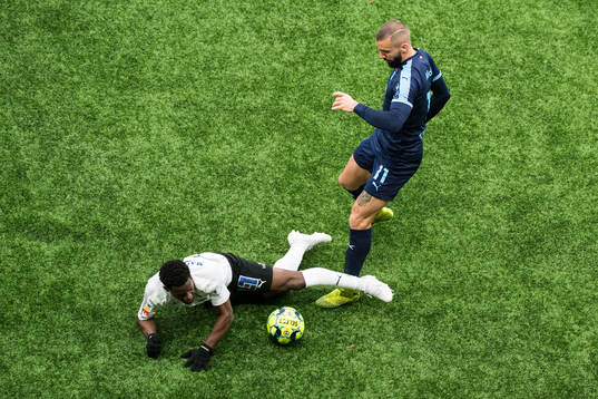 Örebros Kevin Wright och Malmö FFs Guillermo Molins