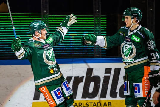 Färjestads Marcus Nilsson och Michael Lindqvist jublar