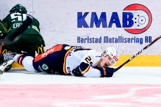 Djurgårdens Erik Walli-Walterholm har ont
