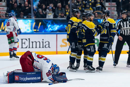 Oskarshamns målvakt Tex Williamsson deppar