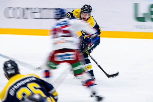 s Emil Johansson