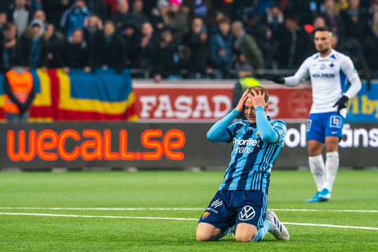 Djurgårdens Elliot Käck deppar