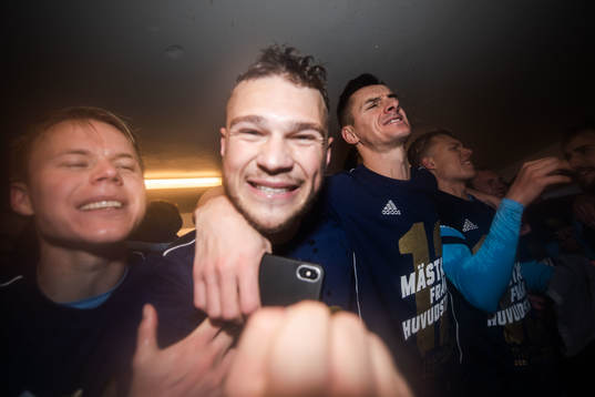 Djurgårdens Jesper Karlström och Haris Radetinac jublar
