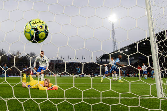 Djurgårdens Mohamed Buya Turay jublar