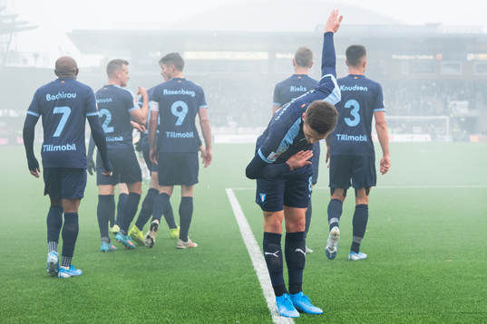 Malmö FFs Arnór Traustason jublar