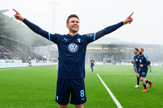 Malmö FFs Arnór Traustason jublar