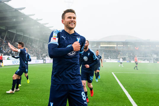 Malmö FFs Arnór Traustason jublar