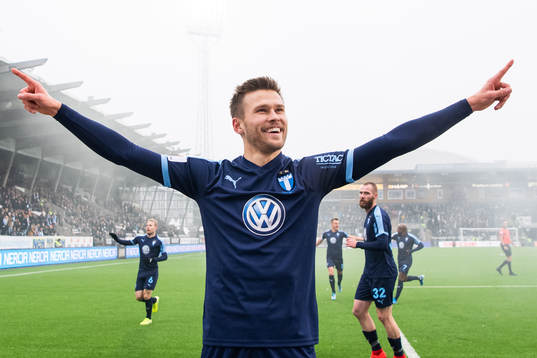 Malmö FFs Arnór Traustason jublar