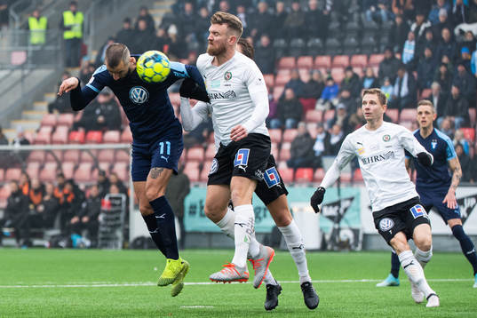 Malmö FFs Guillermo Molins och Örebros Michael Almebäck