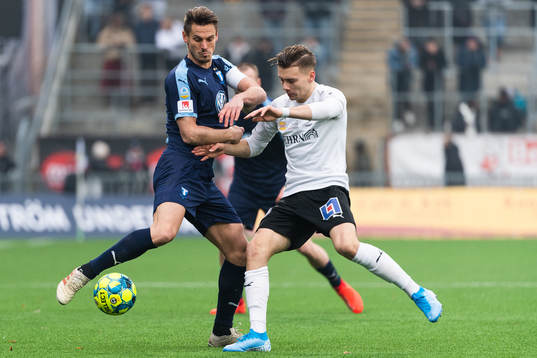 Malmö FFs Markus Rosenberg och Örebros Jake Larsson