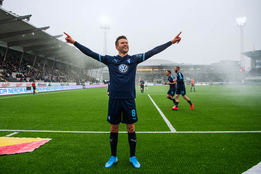 Malmö FFs Arnór Traustason jublar