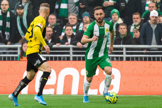 Häckens Viktor Lundberg och Hammarbys Muamer Tankovic