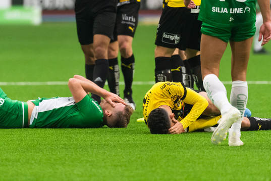 Hammarbys Richard Magyar och Häckens Daleho Irandust