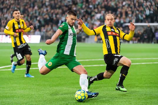 Hammarbys Nikola Djurdjic och Häckens Kari Arkivuo