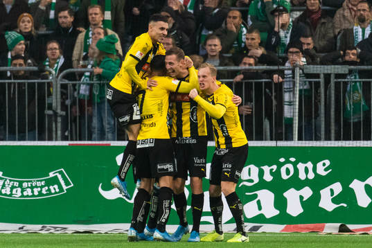 Häckens Gustaf Nilsson jublar