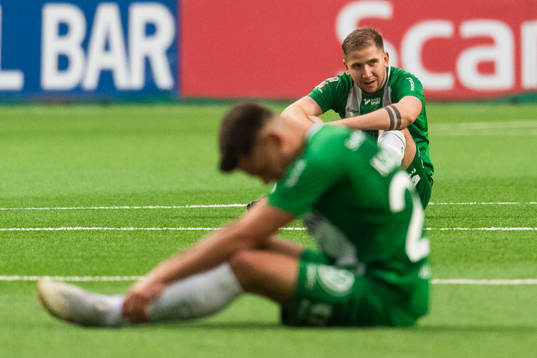 Hammarbys Darijan Bojanic och Alexander Kacaniklic deppar