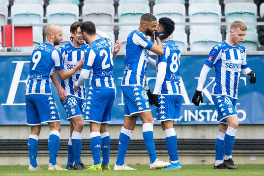 IFK Göteborgs Lasse Vibe jublar med lagkamrater