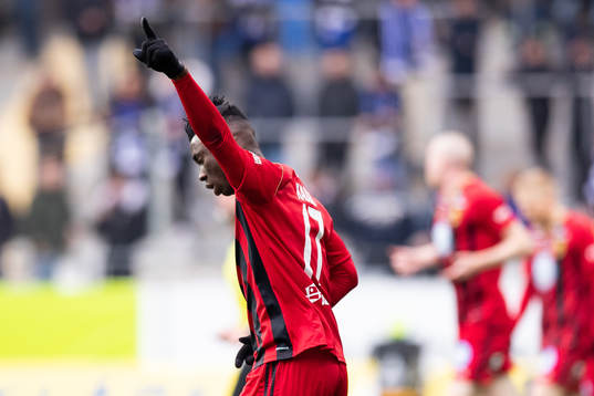 Östersunds Jordan Attah Kadiri jublar
