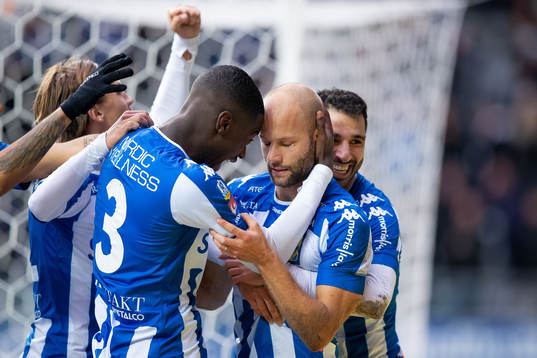 IFK Göteborgs Robin Söder jublar med lagkamrater