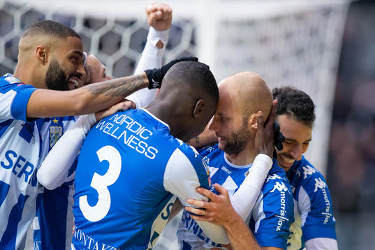 IFK Göteborgs Robin Söder jublar med lagkamrater