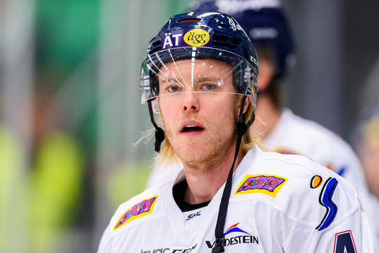 Linköpings Samuel Lofquist innan ishockeymatchen i SHL
