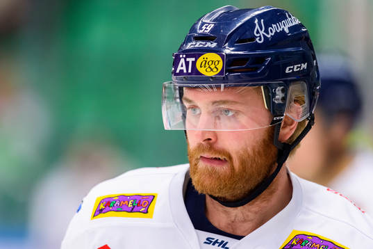 Linköpings Anton Mylläri innan ishockeymatchen i SHL
