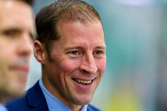 Rögles tränare Cam Abbott innan ishockeymatchen i SHL