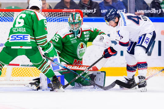målvakt Christoffer Rifalk och Linköpings Broc Little